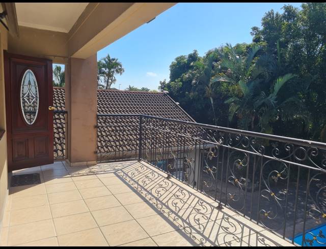 4 BEDROOM FREESTANDING FOR SALE IN VELD EN VLEI